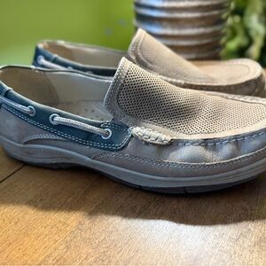 Bass Men's Tan and Blue Boat Shoes